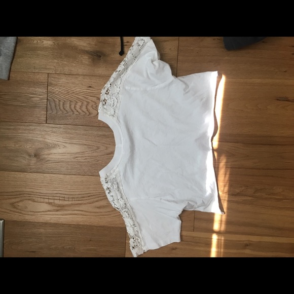 Too small - Picture 2 of 2